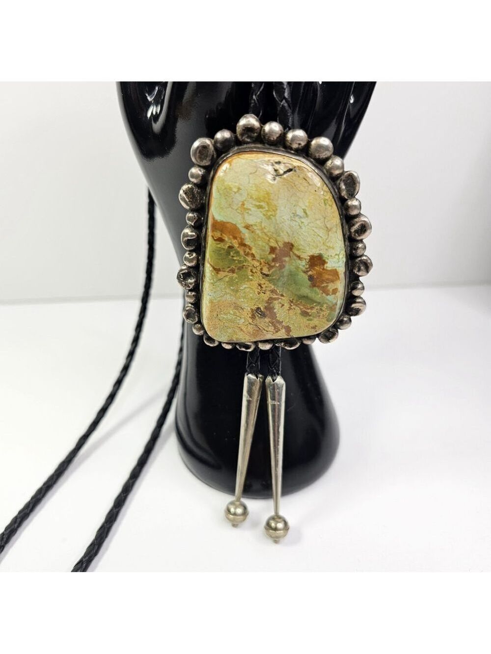 Cherokee Silversmiths Sterling Silver Bolo Tie Signed GHM. Native American USA